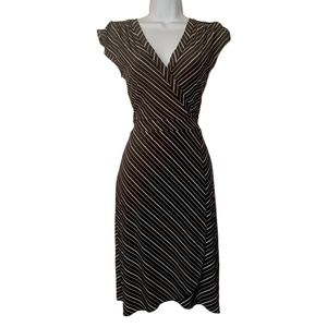 ZINC White Stripe Print Short Flutter Sleeve V-Neckline A-Line Dress M